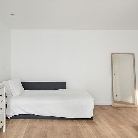 Joivy Minimalistic Apt W Patio In Principe Real Lisboa Exteriör bild