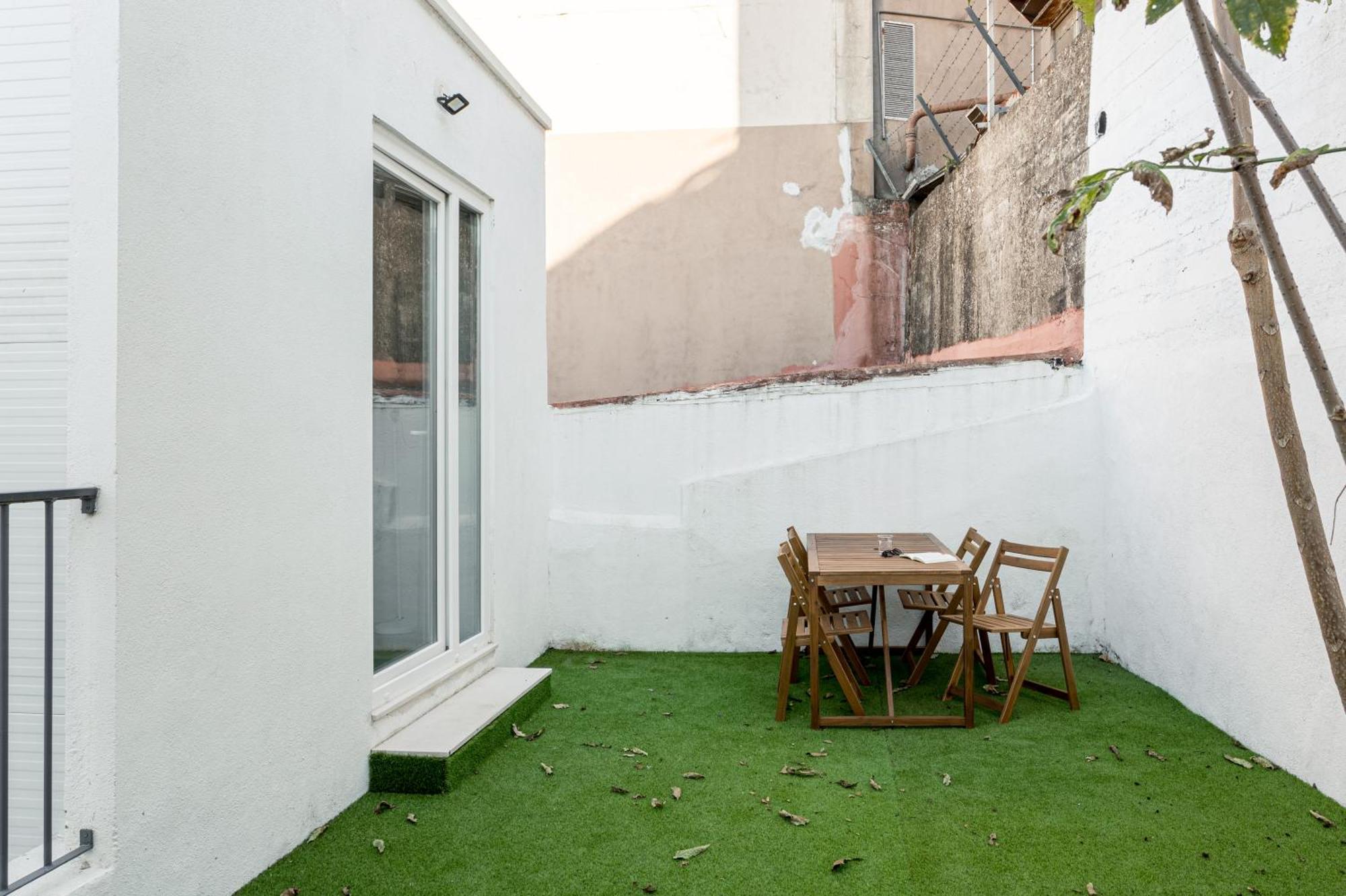 Joivy Minimalistic Apt W Patio In Principe Real Lisboa Exteriör bild